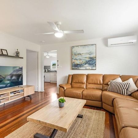 Convent Cottage - Pet Friendly Home In The Centre Of Town Yamba Eksteriør billede